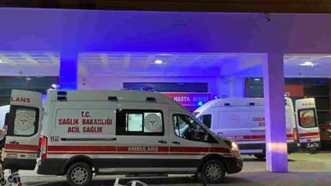 Gaziantep 1. OSB'de İş Kazası: Forklift Çarpması Sonucu Bir İşçi Yaralandı Gaziantep 1. OSB'de İş Kazası: Forklift Çarpması Sonucu Bir İşçi Yaralandı