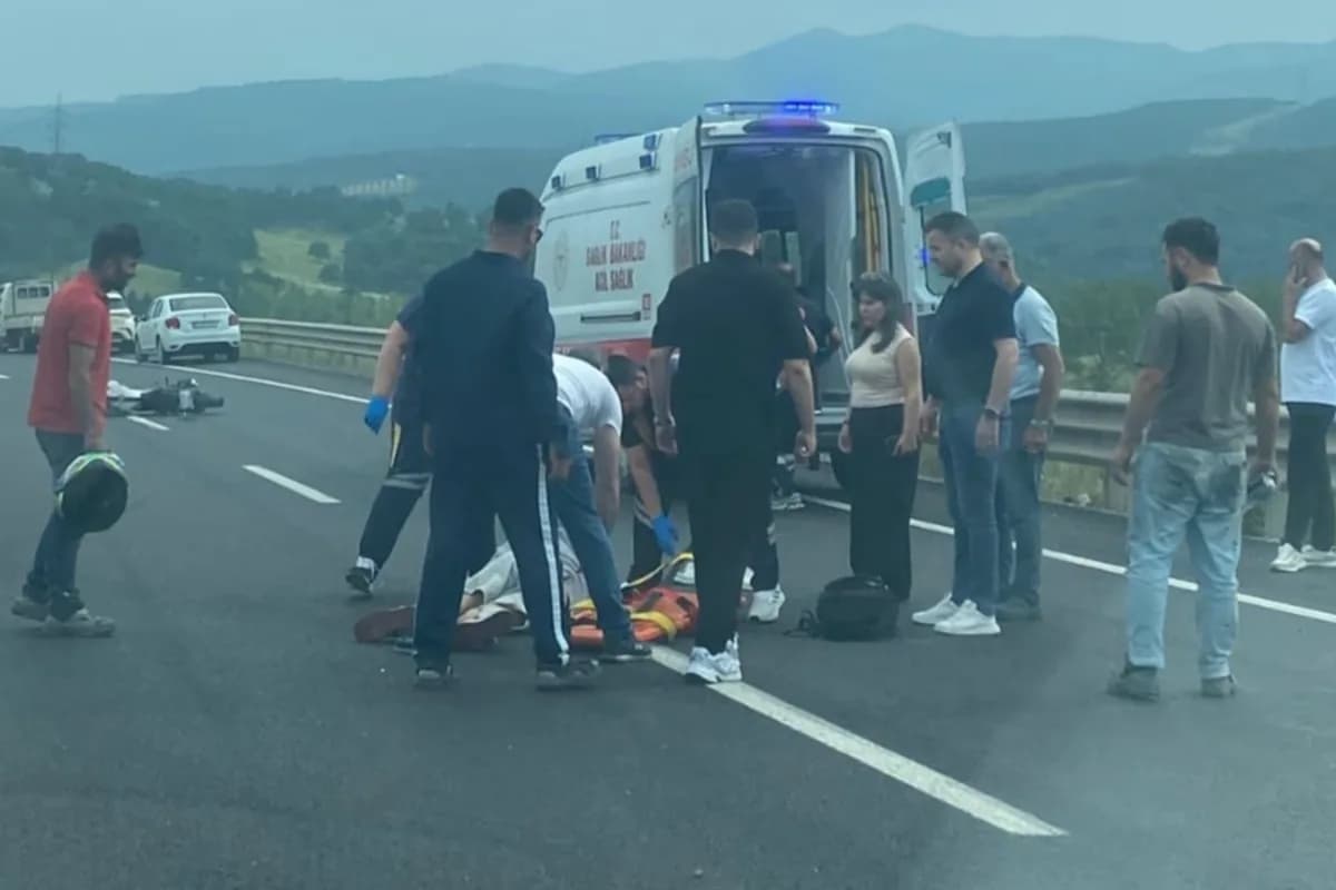 Yalova-Bursa Karayolunda Korkutan Kaza: Genç Motosikletçi Ağır Yaralandı Yalova-Bursa Karayolunda Korkutan Kaza: Genç Motosikletçi Ağır Yaralandı