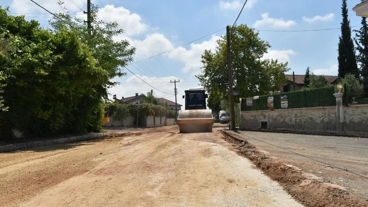 Kepez Duacı Mahallesi'nde Ulaşım Konforu Artıyor: Asfalt Öncesi Son Hazırlıklar Kepez Duacı Mahallesi'nde Ulaşım Konforu Artıyor: Asfalt Öncesi Son Hazırlıklar