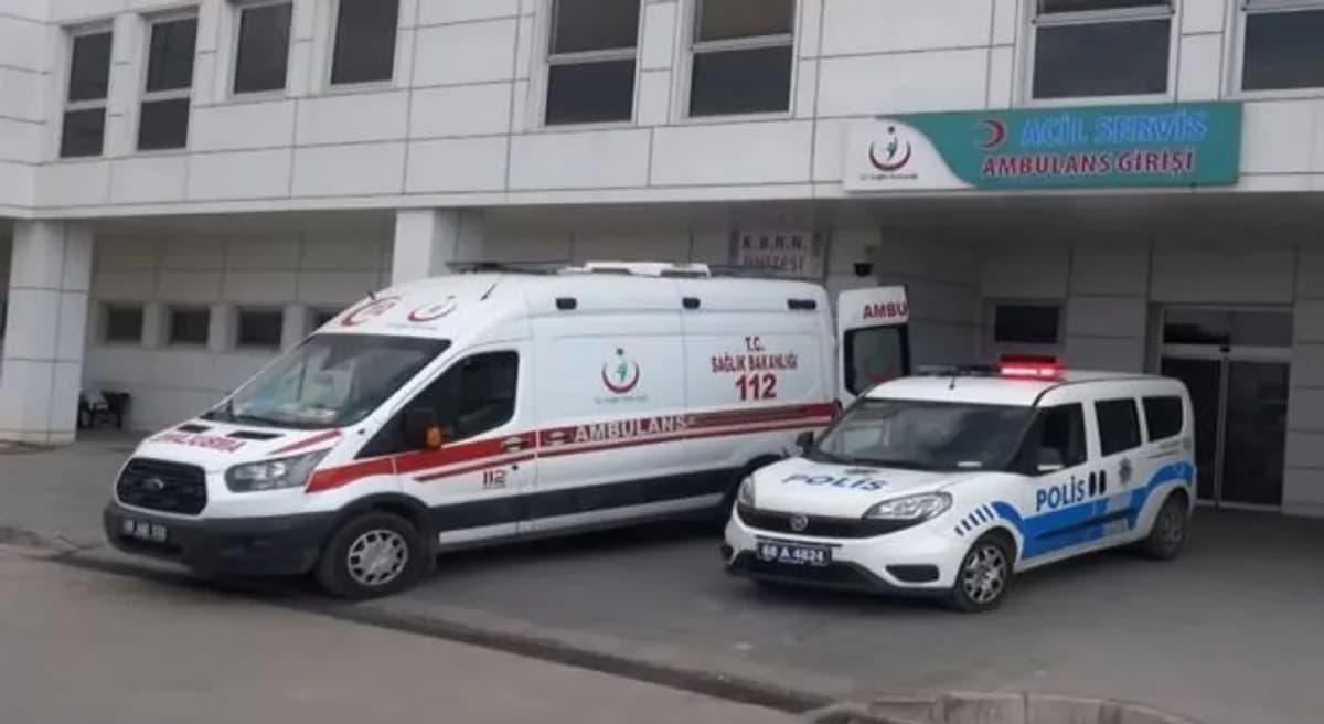 Aksaray'da Okul Yolunda Korkutan Kaza: Servis Aracı Öğrenciye Çarptı Aksaray'da Okul Yolunda Korkutan Kaza: Servis Aracı Öğrenciye Çarptı