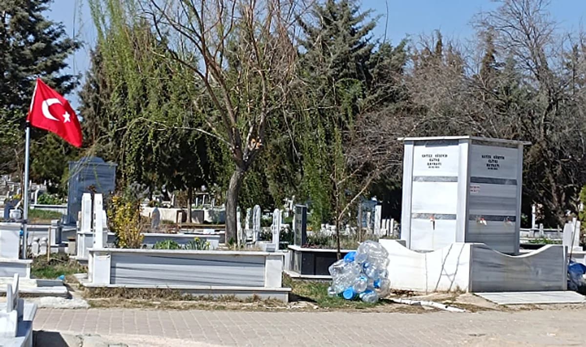 Kırklareli'de Karakaş Mahallesi Sakinlerini Üzen Kayıp: Firdevs Taştan Vefat Etti Kırklareli'de Karakaş Mahallesi Sakinlerini Üzen Kayıp: Firdevs Taştan Vefat Etti