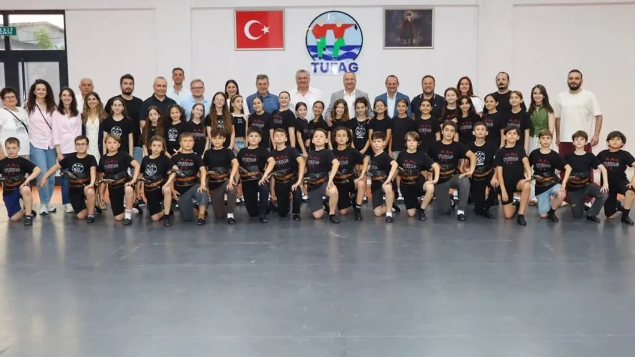 Yalova'nın Minik Kültür Elçileri Türkiye Şampiyonası Yolunda Yalova'nın Minik Kültür Elçileri Türkiye Şampiyonası Yolunda