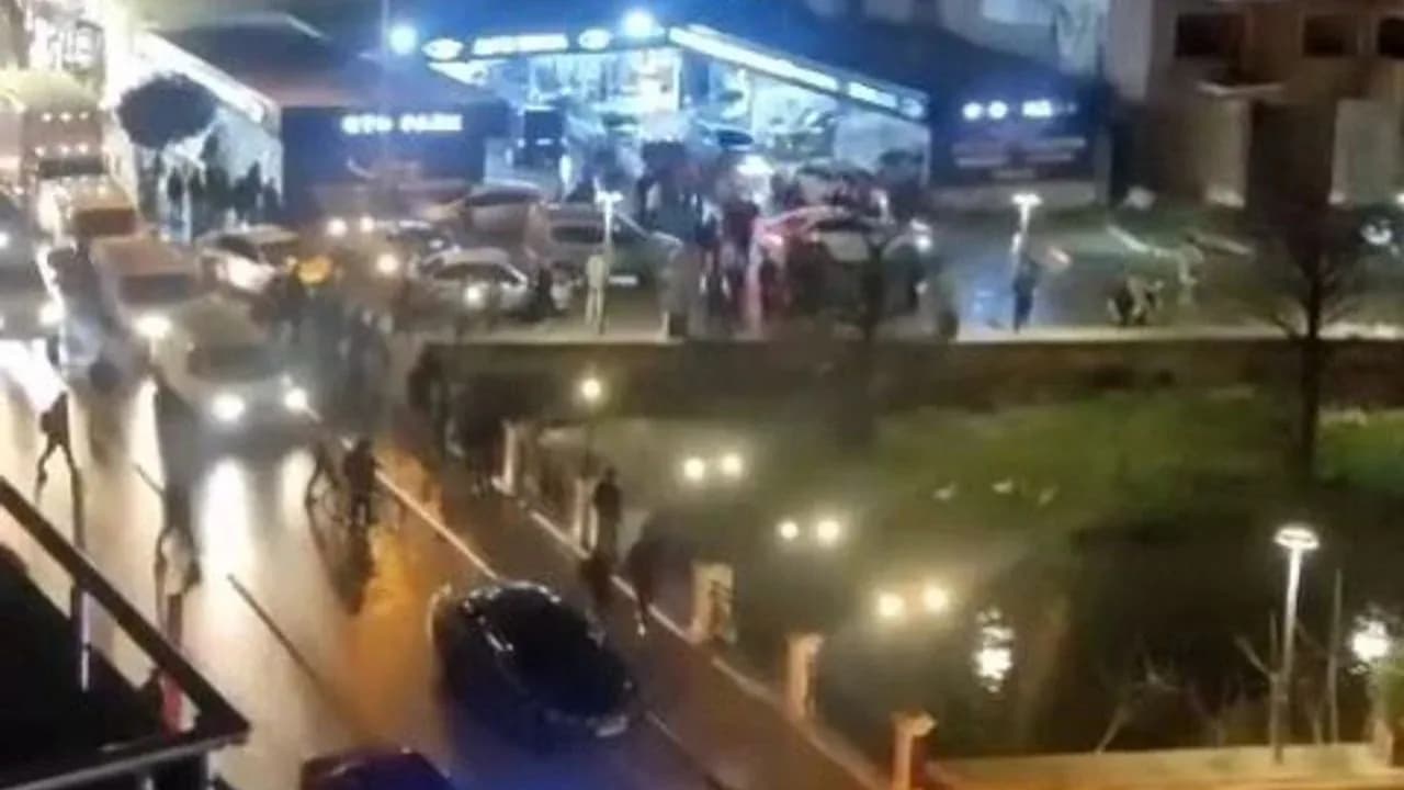 Yalova'da Barışma Görüşmesi Kanlı Bitti: Silahlar Konuştu Yalova'da Barışma Görüşmesi Kanlı Bitti: Silahlar Konuştu