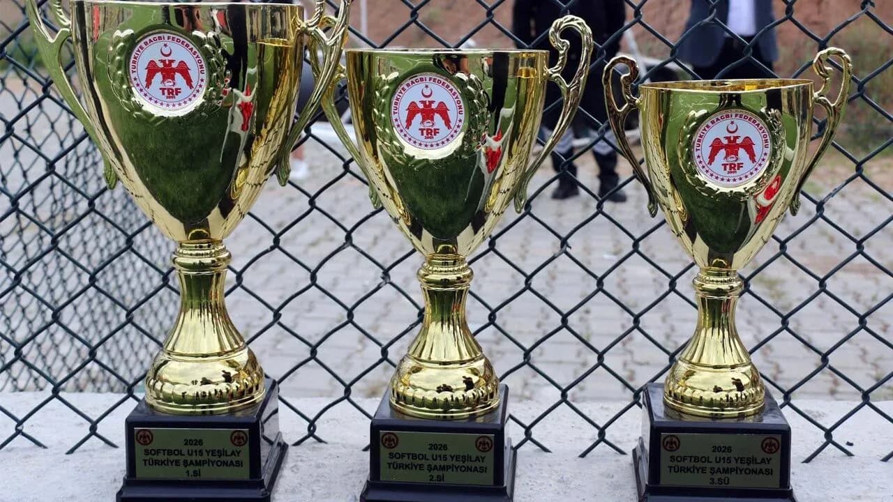 U15 Softbol Türkiye Şampiyonu Belli Oldu: Kupayı İznik Belediyespor Kaldırdı U15 Softbol Türkiye Şampiyonu Belli Oldu: Kupayı İznik Belediyespor Kaldırdı