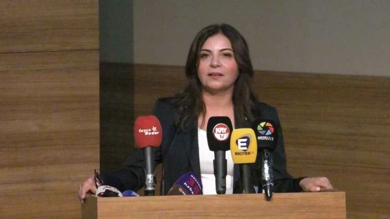 Türkiye'deki TV ve Radyo Sayısı Açıklandı: Geleneksel Medya Hala Güçlü mü? Türkiye'deki TV ve Radyo Sayısı Açıklandı: Geleneksel Medya Hala Güçlü mü?