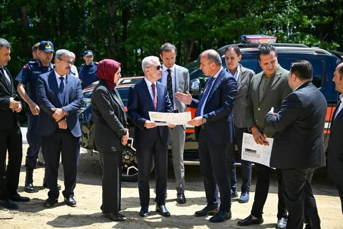 Demirköy-İğneada Yolu'nda Kritik İlerleme: Vali Turan Çalışmaları İnceledi Demirköy-İğneada Yolu'nda Kritik İlerleme: Vali Turan Çalışmaları İnceledi