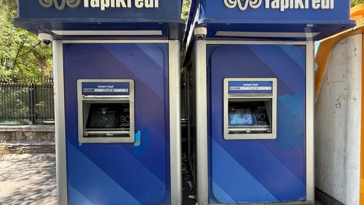 Diyarbakır'da Yapı Kredi ATM'sine Silahlı Saldırı: Hedefli Eylem mi? Diyarbakır'da Yapı Kredi ATM'sine Silahlı Saldırı: Hedefli Eylem mi?