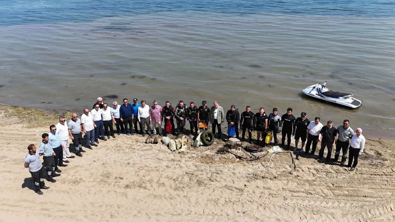 Marmara Denizi'ni Kurtarma Seferberliği: Yalova'da Sualtı ve Kıyı Temizliği Marmara Denizi'ni Kurtarma Seferberliği: Yalova'da Sualtı ve Kıyı Temizliği