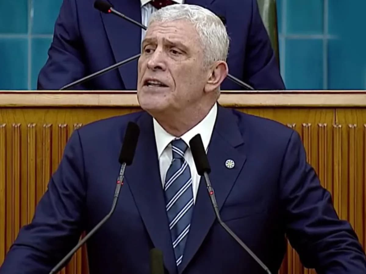 Müsavat Dervişoğlu'ndan 27 Haziran çağrısı: Tandoğan Meydanı'na davet Müsavat Dervişoğlu'ndan 27 Haziran çağrısı: Tandoğan Meydanı'na davet