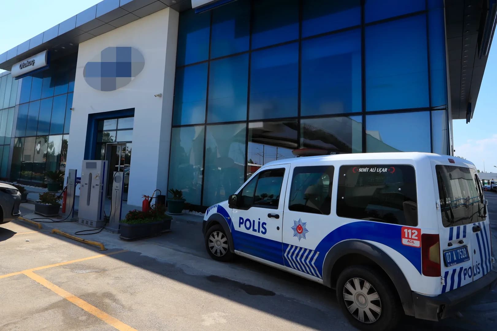 Antalya'daki Otokoç Saldırısında Karar Çıktı: 2 Tutuklama, 1 Ev Hapsi Antalya'daki Otokoç Saldırısında Karar Çıktı: 2 Tutuklama, 1 Ev Hapsi