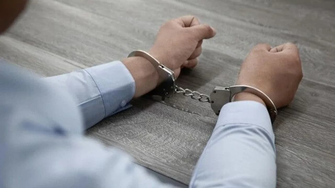 Kahramanmaraş'ta Silah Kaçakçılığına Darbe: 5 Adres ve 5 Gözaltı Kahramanmaraş'ta Silah Kaçakçılığına Darbe: 5 Adres ve 5 Gözaltı