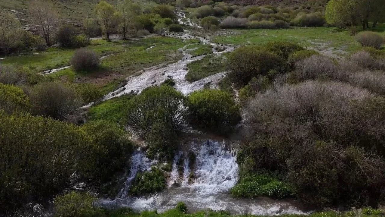 Erzincan'da Hem Hikayesi Hem Doğasıyla Büyüleyen Ağ Nene Tepesi Erzincan'da Hem Hikayesi Hem Doğasıyla Büyüleyen Ağ Nene Tepesi
