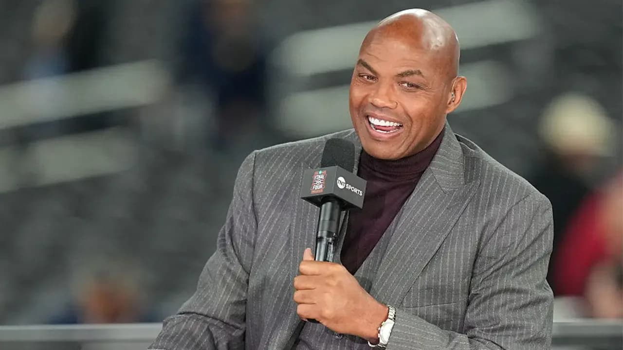 Charles Barkley'den Cardi B Şakası: 'Umarım Beni Kovarlar' Charles Barkley'den Cardi B Şakası: 'Umarım Beni Kovarlar'
