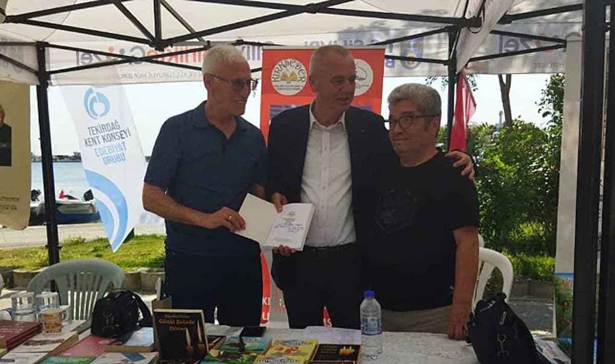 Trakya Edebiyatı Silivri'de Buluştu: KIRKSEDER'den Güçlü Temsiliyet Trakya Edebiyatı Silivri'de Buluştu: KIRKSEDER'den Güçlü Temsiliyet