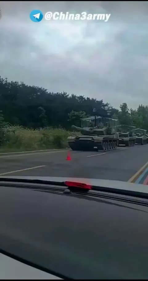 Çin Ordusunda Yeni Dönem: Tank ve ZMA'lara FPV Karşıtı Kafesler Geldi Çin Ordusunda Yeni Dönem: Tank ve ZMA'lara FPV Karşıtı Kafesler Geldi
