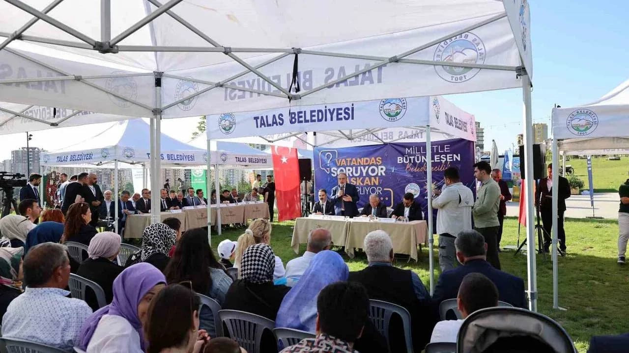 Kayseri'de Başkanlar Sahaya İndi: Vatandaş Soruyor, Başkanlar Cevaplıyor Kayseri'de Başkanlar Sahaya İndi: Vatandaş Soruyor, Başkanlar Cevaplıyor