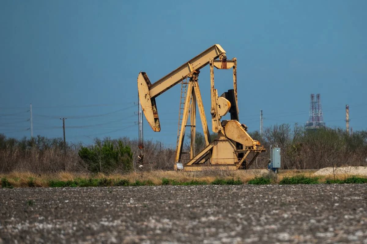 İsrail ve İran Arasında Gerilim Düştü: Petrol Fiyatlarında Denge Arayışı İsrail ve İran Arasında Gerilim Düştü: Petrol Fiyatlarında Denge Arayışı