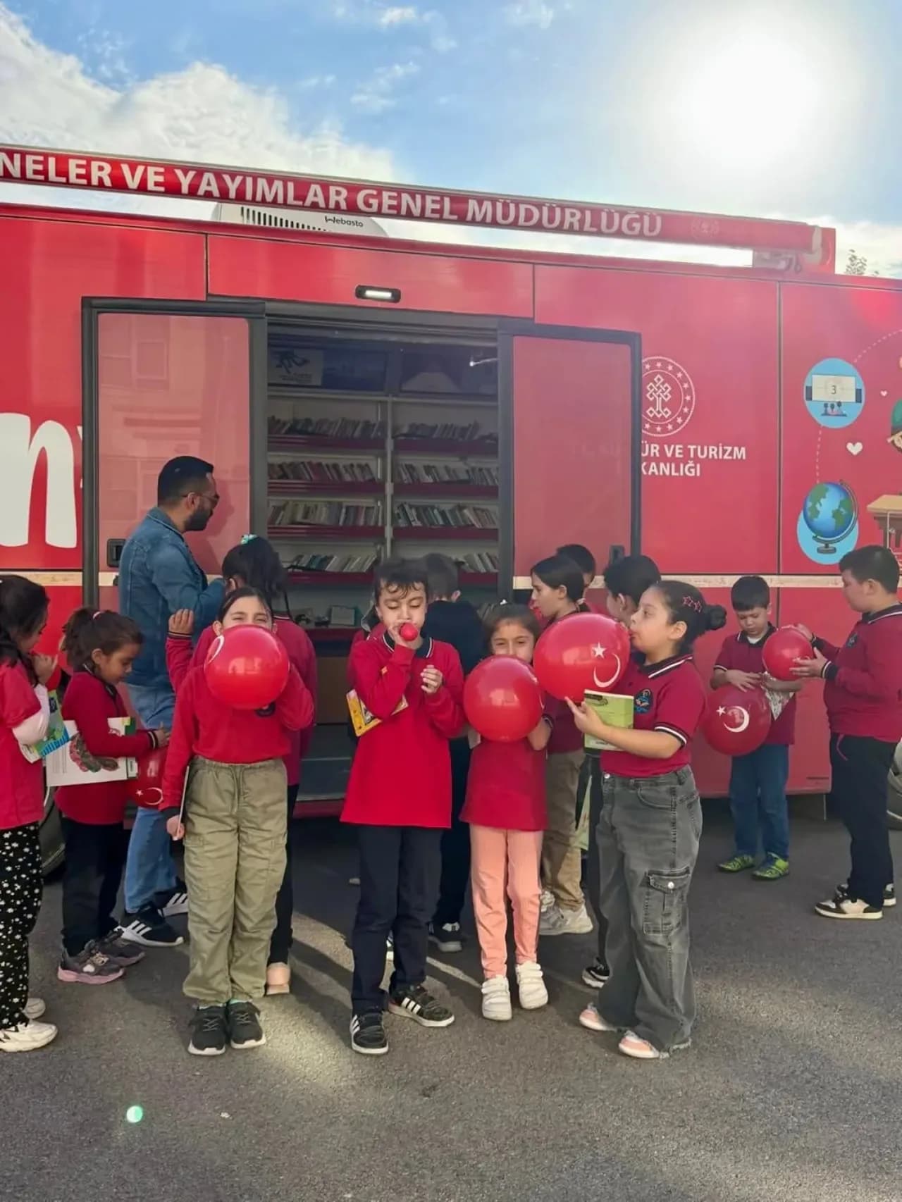 Antalya'da Kırsal Mahalle Okullarında Kapsamlı Aile ve Çocuk Etkinlikleri Düzenlendi Antalya'da Kırsal Mahalle Okullarında Kapsamlı Aile ve Çocuk Etkinlikleri Düzenlendi