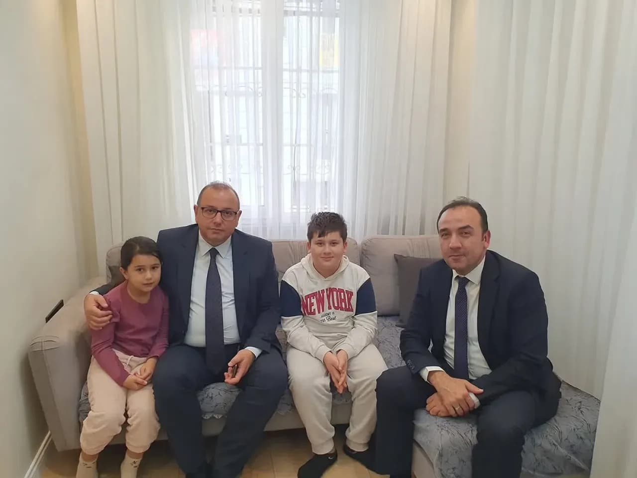 Esenyurt Kaymakamı Fatih Çobanoğlu, 2025 Aile Yılı Kapsamında Aile Ziyaretlerine Başladı Esenyurt Kaymakamı Fatih Çobanoğlu, 2025 Aile Yılı Kapsamında Aile Ziyaretlerine Başladı
