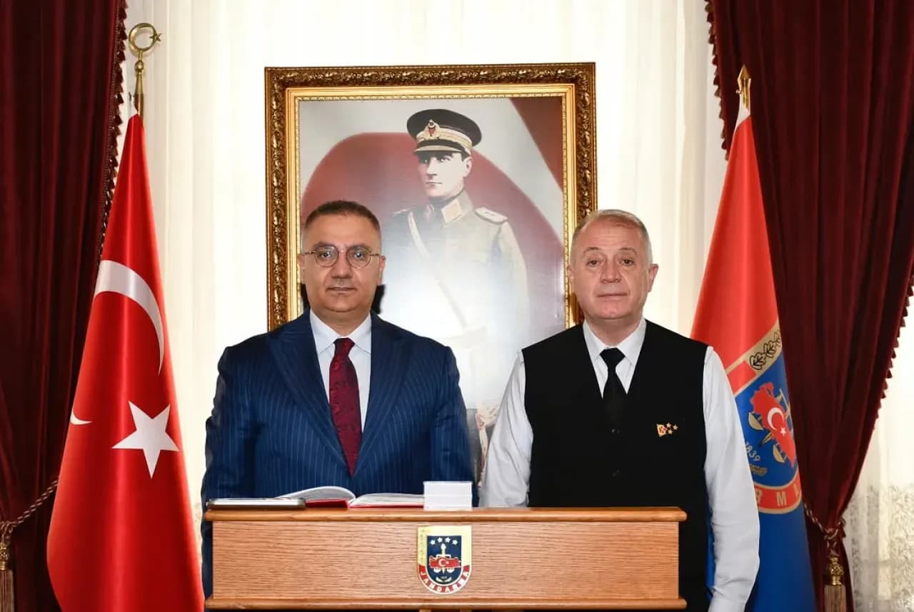 İstanbul İl Jandarma Komutanı Korgeneral Yusuf Kenan Topcu'ya Ziyaret İstanbul İl Jandarma Komutanı Korgeneral Yusuf Kenan Topcu'ya Ziyaret
