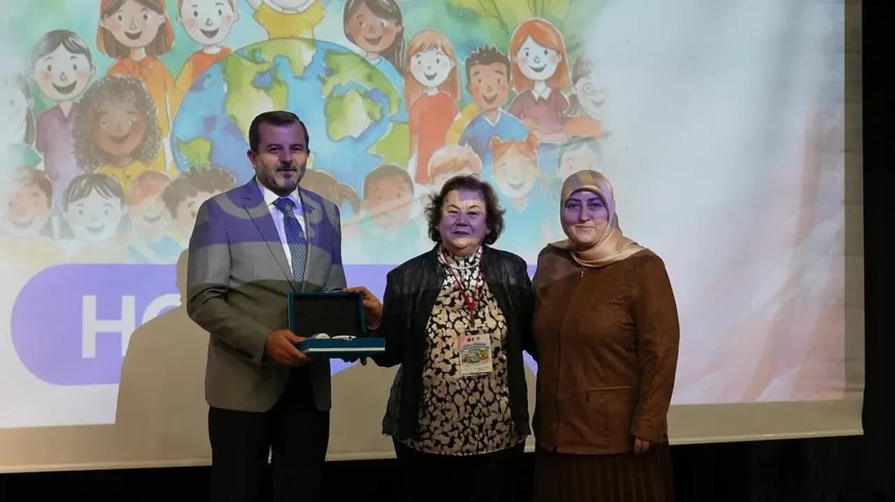 Gürsu'da Dijital Dünyada Aile ve Çocuk Hakları Çalıştayı Düzenleniyor Gürsu'da Dijital Dünyada Aile ve Çocuk Hakları Çalıştayı Düzenleniyor