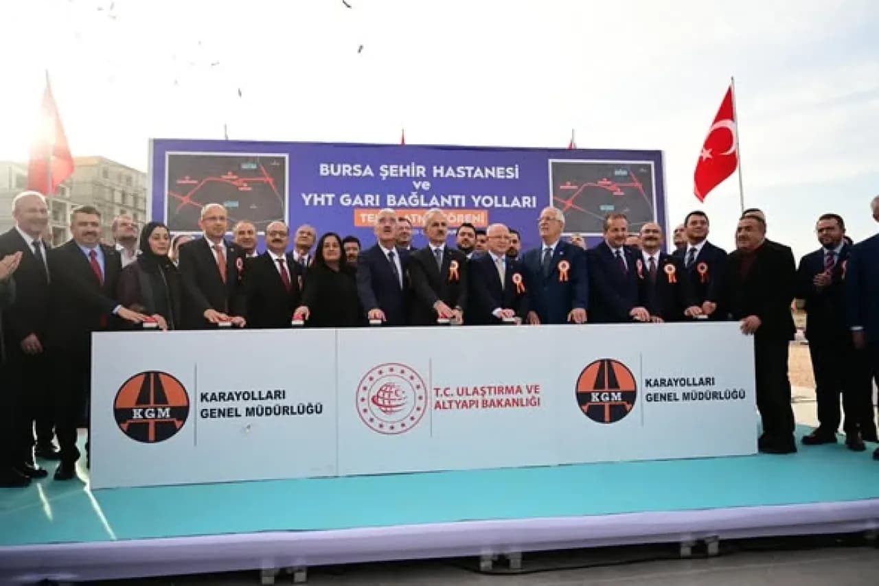 Bursa Şehir Hastanesi ile YHT Garı Arasında Bağlantı Yollarının Temeli Atıldı Bursa Şehir Hastanesi ile YHT Garı Arasında Bağlantı Yollarının Temeli Atıldı
