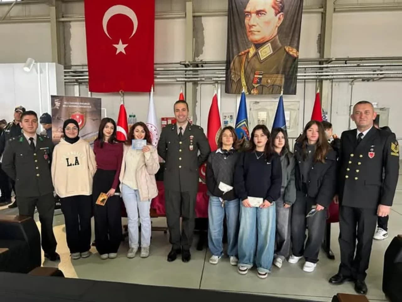 Yerli ve Milli Savunma Sistemleri Malatya'da Gençlerle Buluştu Yerli ve Milli Savunma Sistemleri Malatya'da Gençlerle Buluştu
