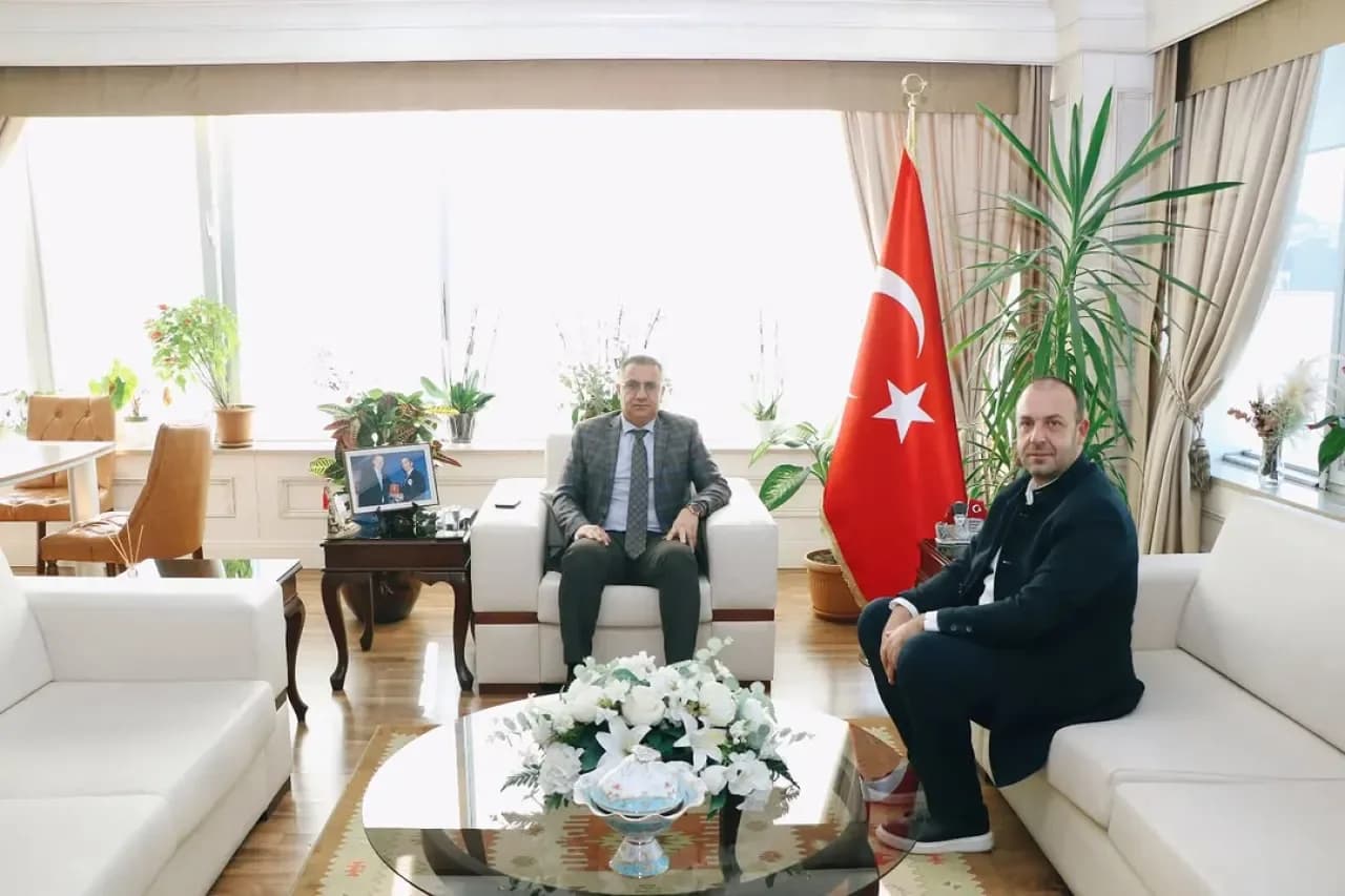 İş İnsanı Bülent Bozkurt, Sancaktepe Kaymakamı'nı Ziyaret Etti İş İnsanı Bülent Bozkurt, Sancaktepe Kaymakamı'nı Ziyaret Etti