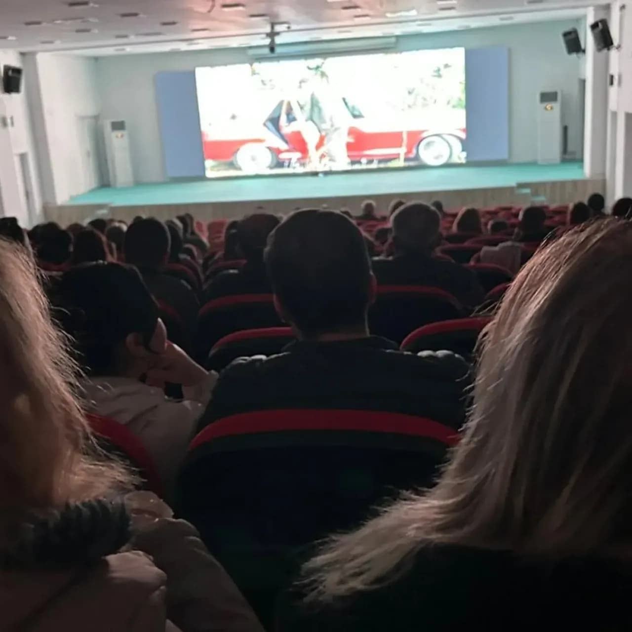 Şereflikoçhisar'da Halkla Buluşan Sinema Etkinliği Yoğun İlgi Gördü Şereflikoçhisar'da Halkla Buluşan Sinema Etkinliği Yoğun İlgi Gördü
