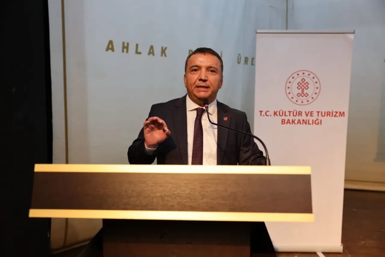 Mardin Artuklu Üniversitesi'nde Fikri Mülkiyet Paneli ve Sergisi Düzenlendi Mardin Artuklu Üniversitesi'nde Fikri Mülkiyet Paneli ve Sergisi Düzenlendi