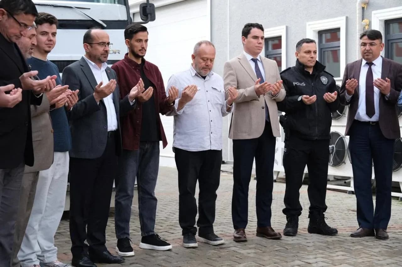 Orhaneli'de NayasFood Firmasının İlk İhracatı Gerçekleşti Orhaneli'de NayasFood Firmasının İlk İhracatı Gerçekleşti