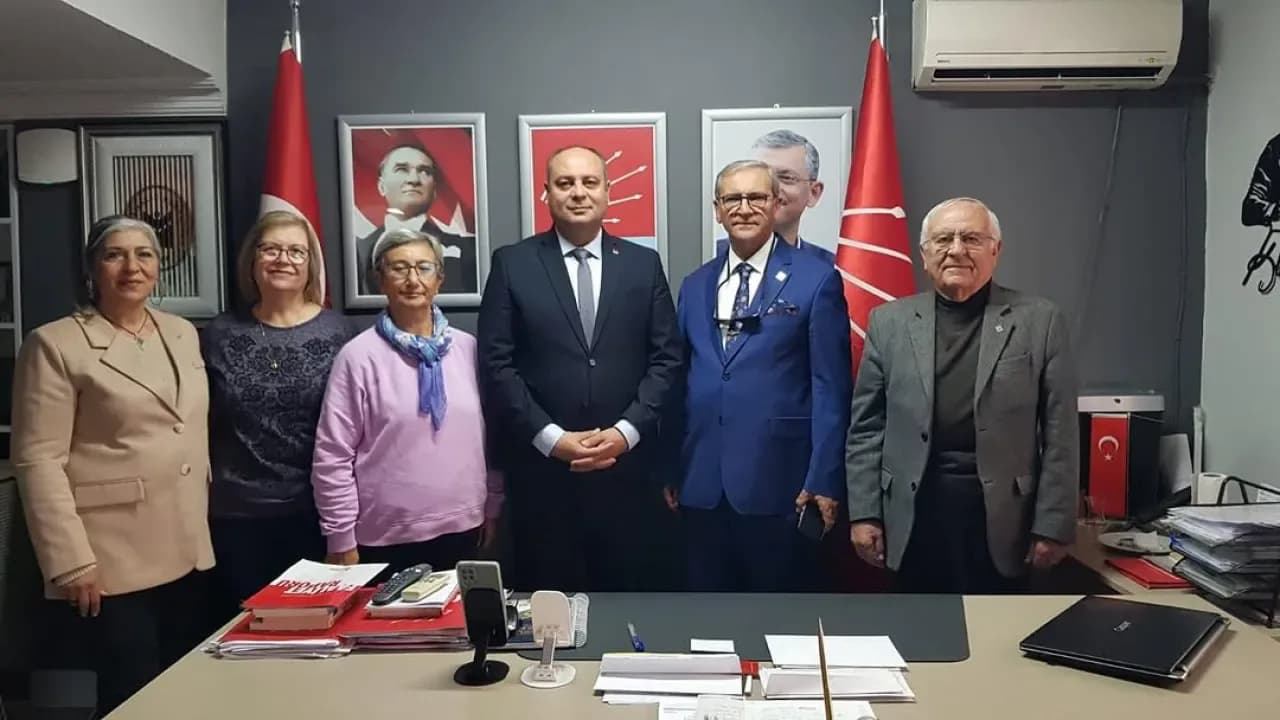 ADD Batıkent Şubesi, CHP Yenimahalle İlçe Başkanlığı'nı Ziyaret Etti ADD Batıkent Şubesi, CHP Yenimahalle İlçe Başkanlığı'nı Ziyaret Etti