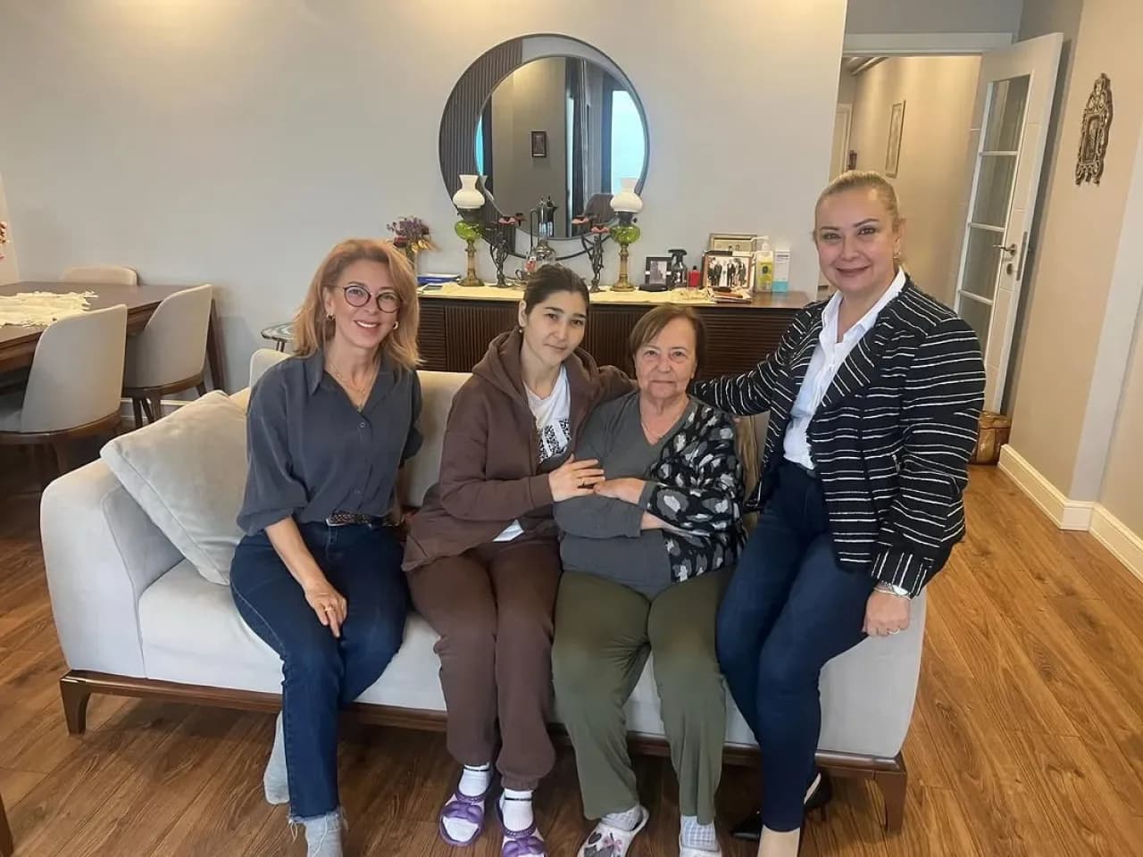 MHP Maltepe İlçe Başkanlığı, Küçükyalı Mahallesi'nde Vatandaş Ziyareti Gerçekleştirdi MHP Maltepe İlçe Başkanlığı, Küçükyalı Mahallesi'nde Vatandaş Ziyareti Gerçekleştirdi