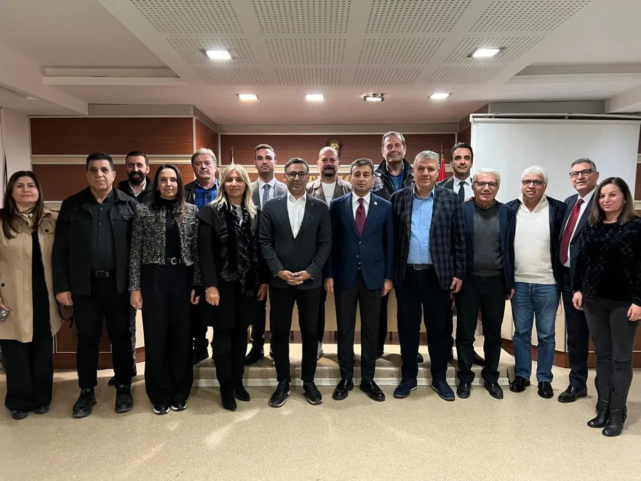 CHP'li Barut ve Bulut, TMMOB Adana İl Koordinasyon Kurulu ile Görüştü CHP'li Barut ve Bulut, TMMOB Adana İl Koordinasyon Kurulu ile Görüştü