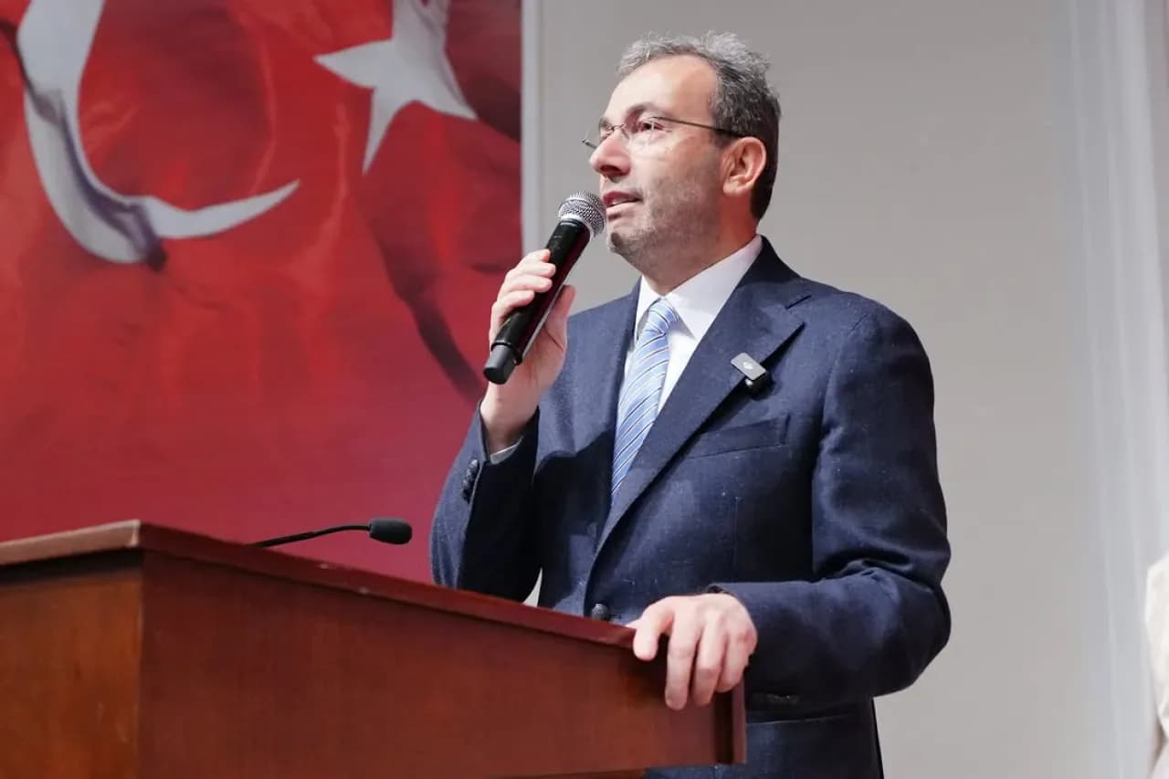 Pendik'te Hala Sultan Hafızlık İcazet Merasimi ile 30 Hafız Daha Yetişti Pendik'te Hala Sultan Hafızlık İcazet Merasimi ile 30 Hafız Daha Yetişti