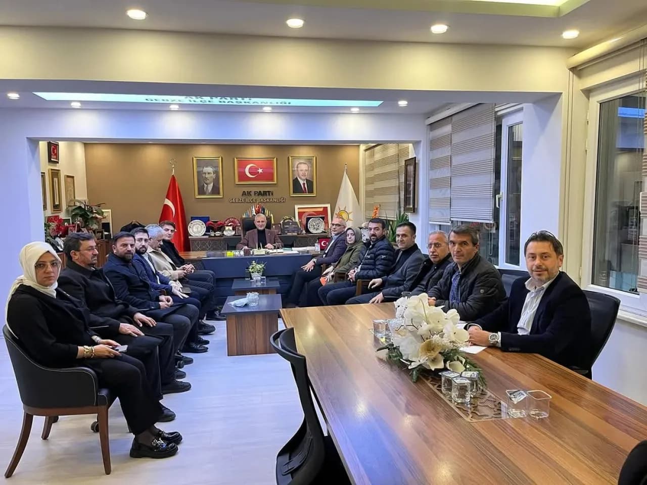 AK Parti Gebze Gençlik Kolları Haftalık Olağan İcra Kurulu Toplantısı Gerçekleştirdi AK Parti Gebze Gençlik Kolları Haftalık Olağan İcra Kurulu Toplantısı Gerçekleştirdi