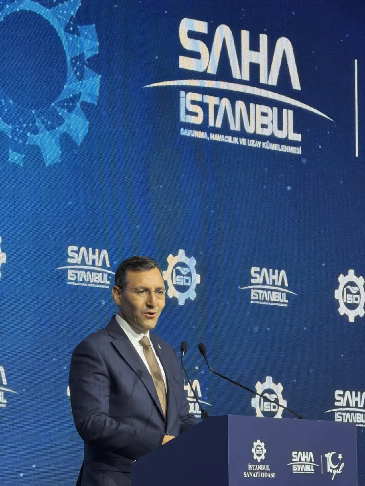 Savunma Sanayi İhracatında Rekor: 11 Ayda 7,4 Milyar Dolar Savunma Sanayi İhracatında Rekor: 11 Ayda 7,4 Milyar Dolar