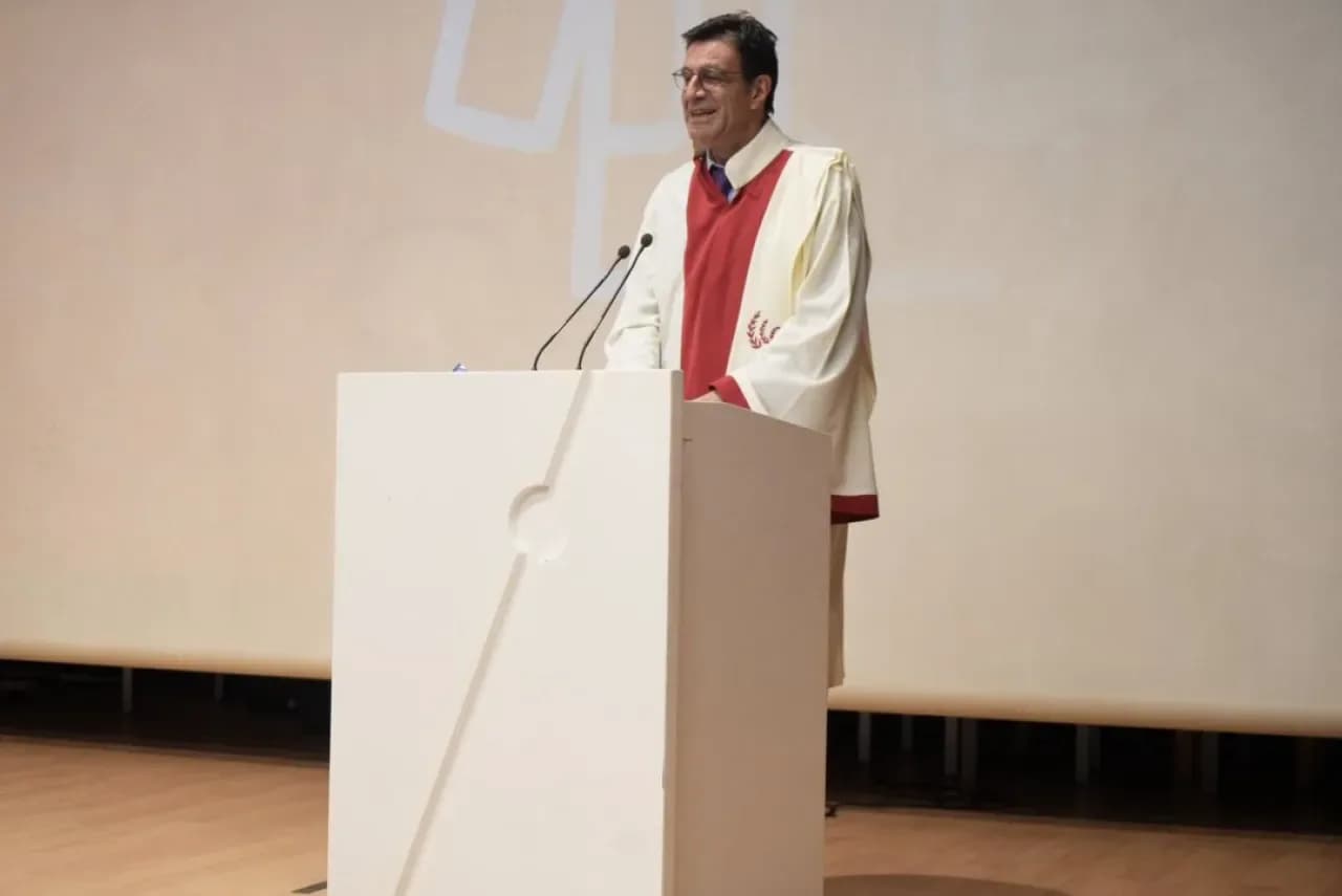 İstanbul Bilgi Üniversitesi'nde Sağlık Öğrencileri Beyaz Önlük Töreni ile Mesleğe İlk Adımı Attı İstanbul Bilgi Üniversitesi'nde Sağlık Öğrencileri Beyaz Önlük Töreni ile Mesleğe İlk Adımı Attı