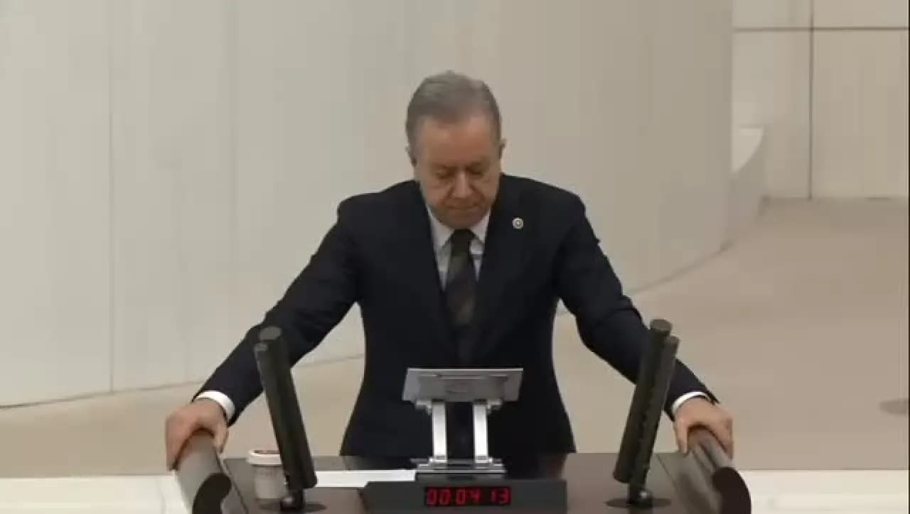 MHP'li Durmaz: "Şeffaflık Belediyecilikte Tercih Değil, Zorunluluktur" MHP'li Durmaz: "Şeffaflık Belediyecilikte Tercih Değil, Zorunluluktur"