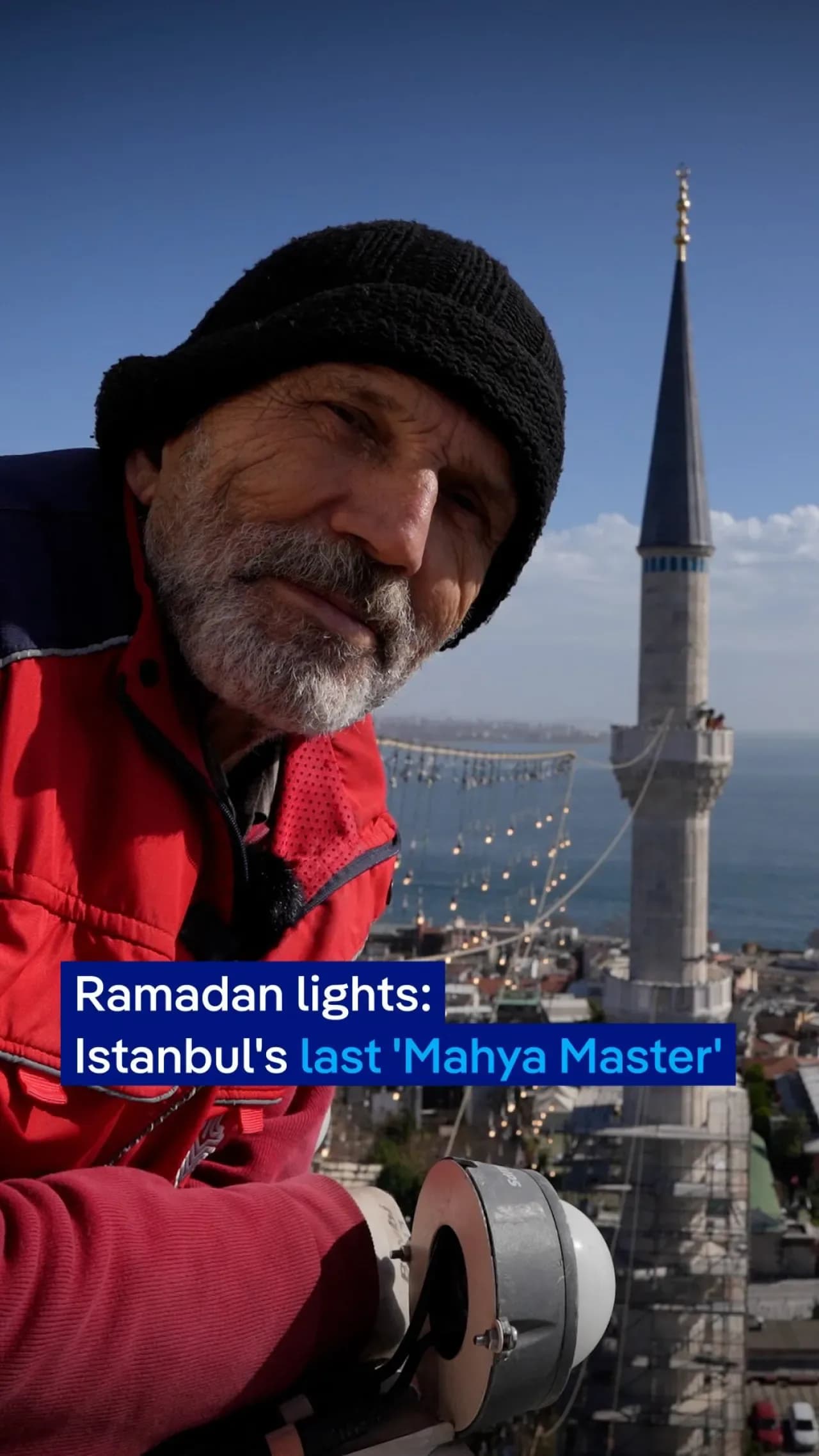Mahya Sanatı: İstanbul'un Gökyüzündeki Işıklı Mesajlarını Yaşatan Son Usta Mahya Sanatı: İstanbul'un Gökyüzündeki Işıklı Mesajlarını Yaşatan Son Usta