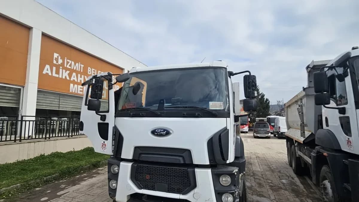 İzmit Belediyesi Ağır Vasıta 2 Grup Uygulama Sınavı Liyakat ile Tamamlandı İzmit Belediyesi Ağır Vasıta 2 Grup Uygulama Sınavı Liyakat ile Tamamlandı