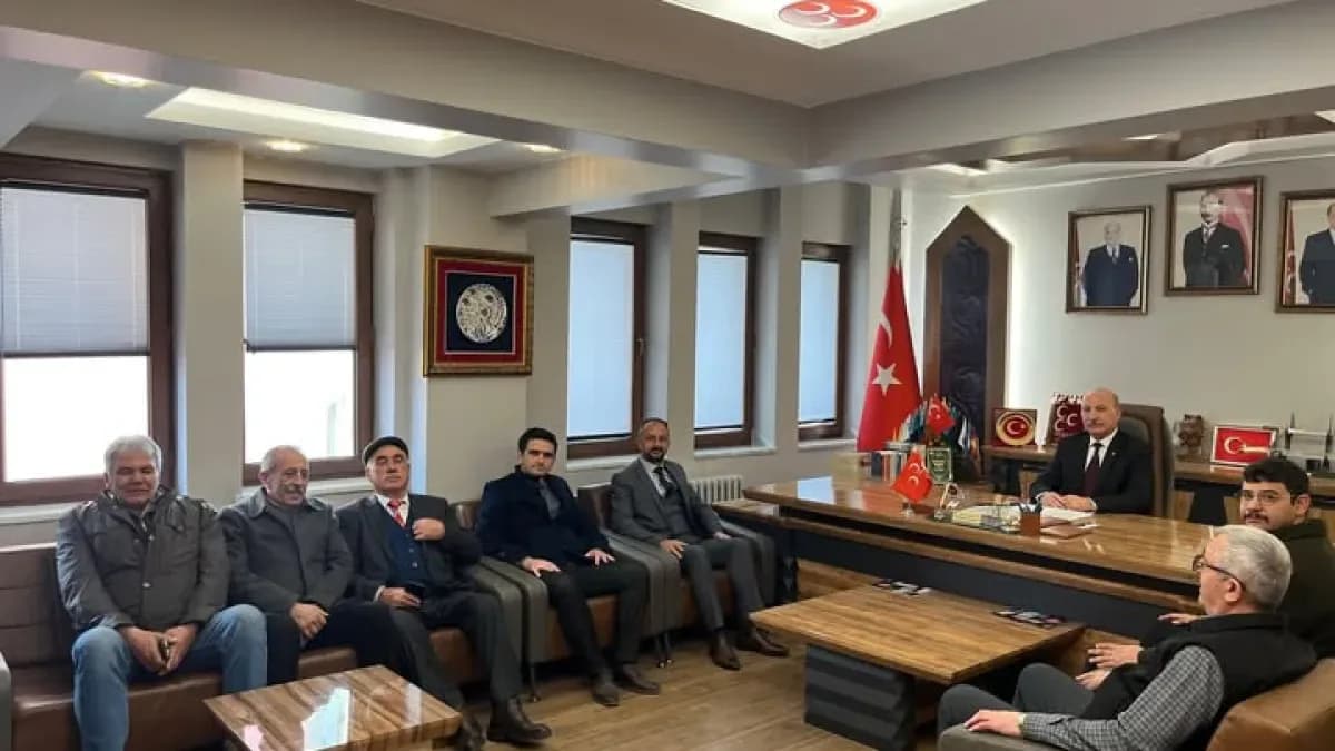 Bünyan Belediyesi'nden MHP'ye Arife Günü Ziyareti: Bayramın Siyasi Ritüelleri Bünyan Belediyesi'nden MHP'ye Arife Günü Ziyareti: Bayramın Siyasi Ritüelleri