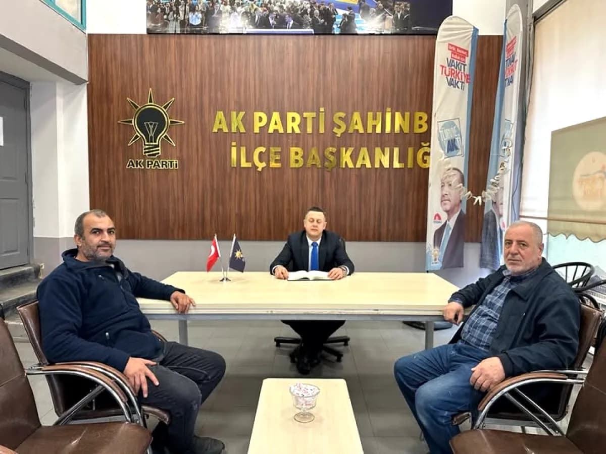 AK Parti Şahinbey'de Çay-Kahveyle Bekliyor! Numan Özdemir Katıldı AK Parti Şahinbey'de Çay-Kahveyle Bekliyor! Numan Özdemir Katıldı