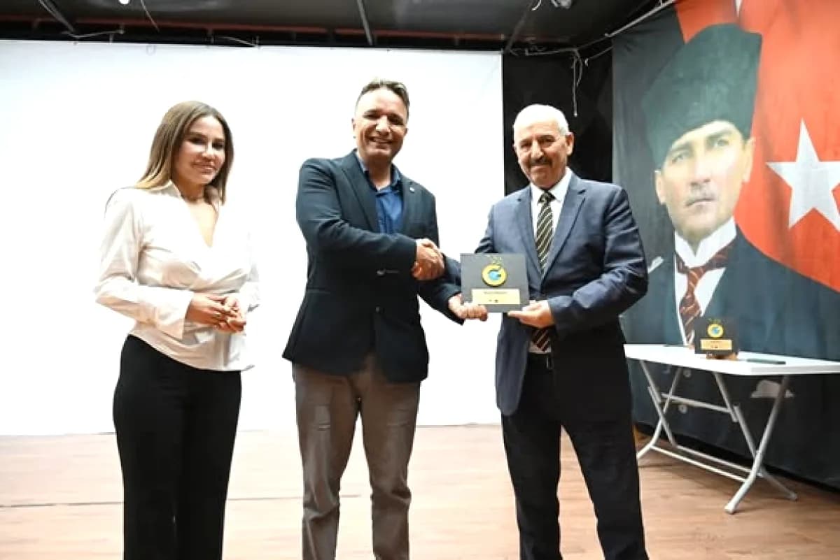 Kemer'de Oteller Depozito Yönetim Sistemi ile Atık Yönetimini Öğrendi Kemer'de Oteller Depozito Yönetim Sistemi ile Atık Yönetimini Öğrendi
