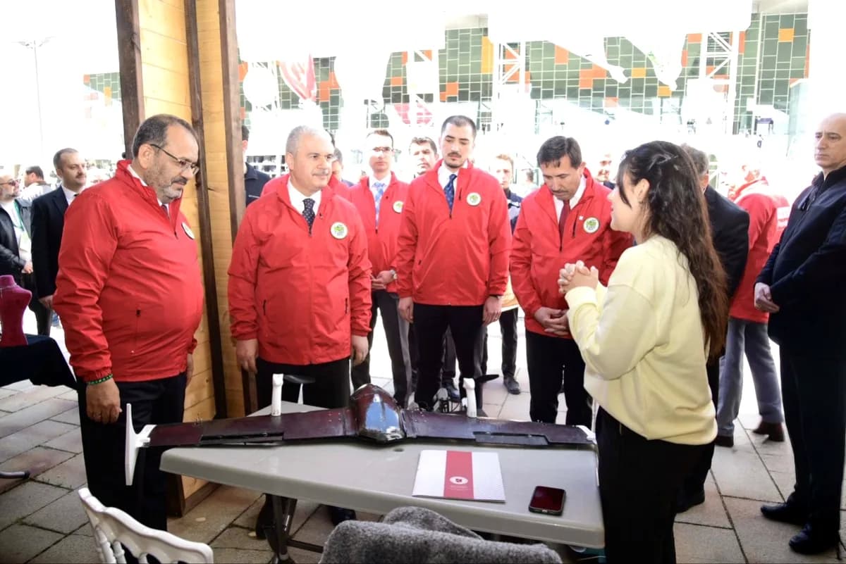 Konya'da Robotik Festivali: Üniversite Gençlerle Buluştu Konya'da Robotik Festivali: Üniversite Gençlerle Buluştu