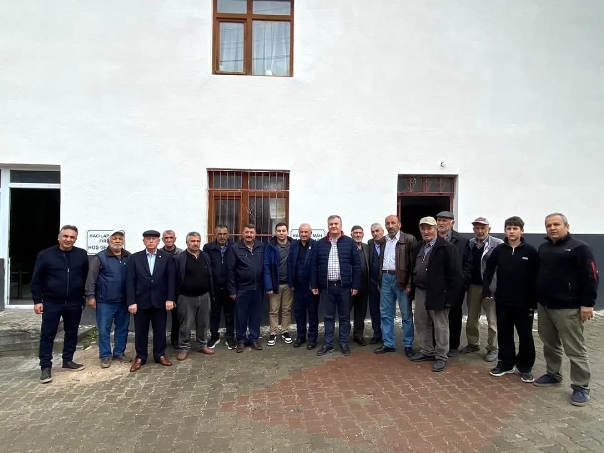 Çubuk Belediye Başkanı Demirbaş Hacılar Mahallesi'nde Vatandaşla Buluştu Çubuk Belediye Başkanı Demirbaş Hacılar Mahallesi'nde Vatandaşla Buluştu