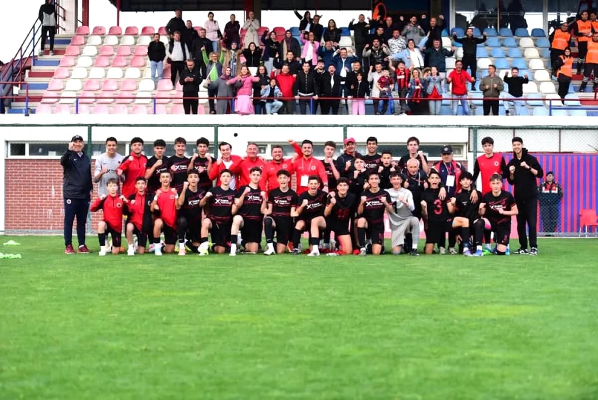 Gençlerbirliği U15 Finalde! Türkiye Şampiyonluğu İçin Fenerbahçe Maçı Gençlerbirliği U15 Finalde! Türkiye Şampiyonluğu İçin Fenerbahçe Maçı
