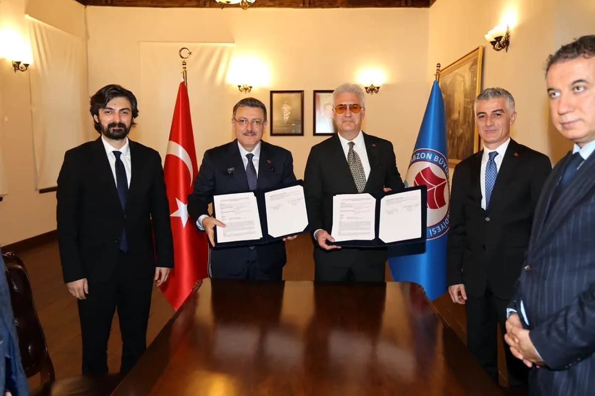 Trabzon'a Yeni Kültür ve Sanat Merkezi Geliyor: İmzalar Atıldı Trabzon'a Yeni Kültür ve Sanat Merkezi Geliyor: İmzalar Atıldı