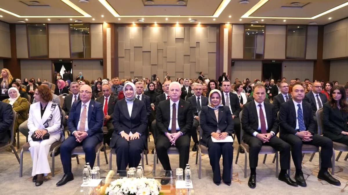 İstanbul'da Ekonomide Kadının Sesi Programı Üst Düzey Katılımla Gerçekleşti İstanbul'da Ekonomide Kadının Sesi Programı Üst Düzey Katılımla Gerçekleşti