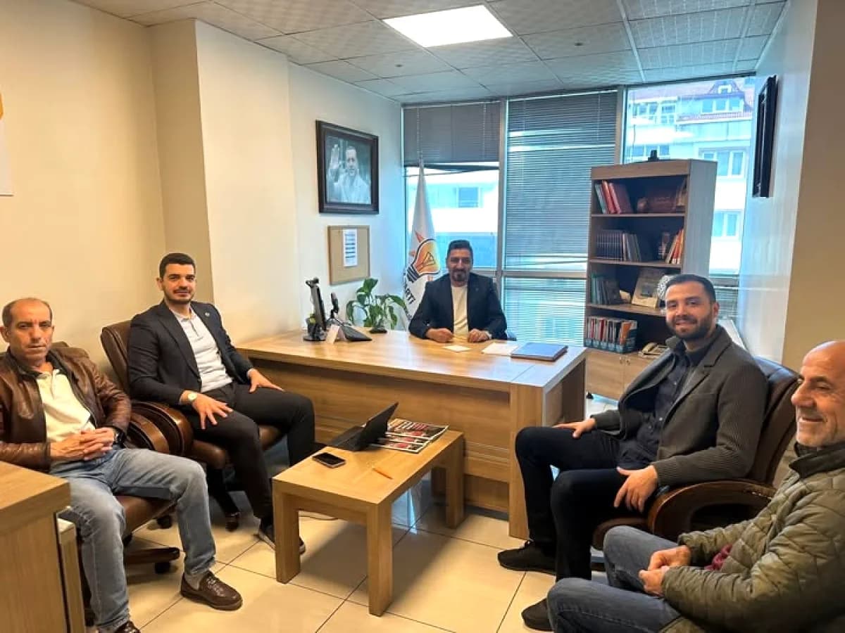 AK Parti Arnavutköy'de Nöbet Hizmeti Başladı: Nazmi Altınkaynak ve Ali Soylu Görevde AK Parti Arnavutköy'de Nöbet Hizmeti Başladı: Nazmi Altınkaynak ve Ali Soylu Görevde